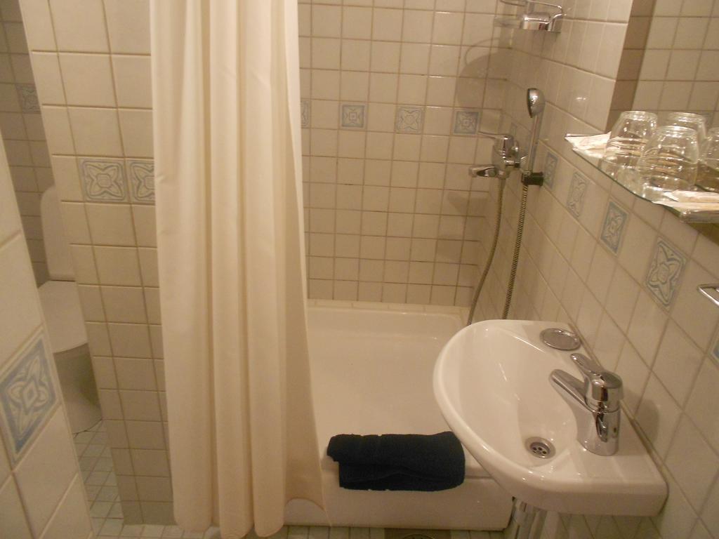 Poska Villa Guesthouse Таллінн Номер фото