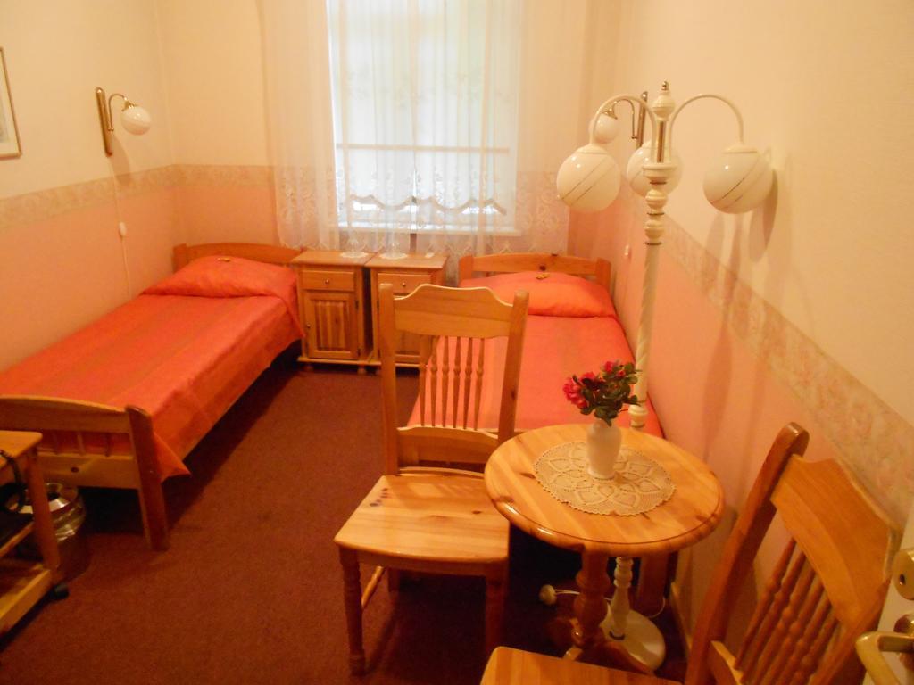 Poska Villa Guesthouse Таллінн Номер фото