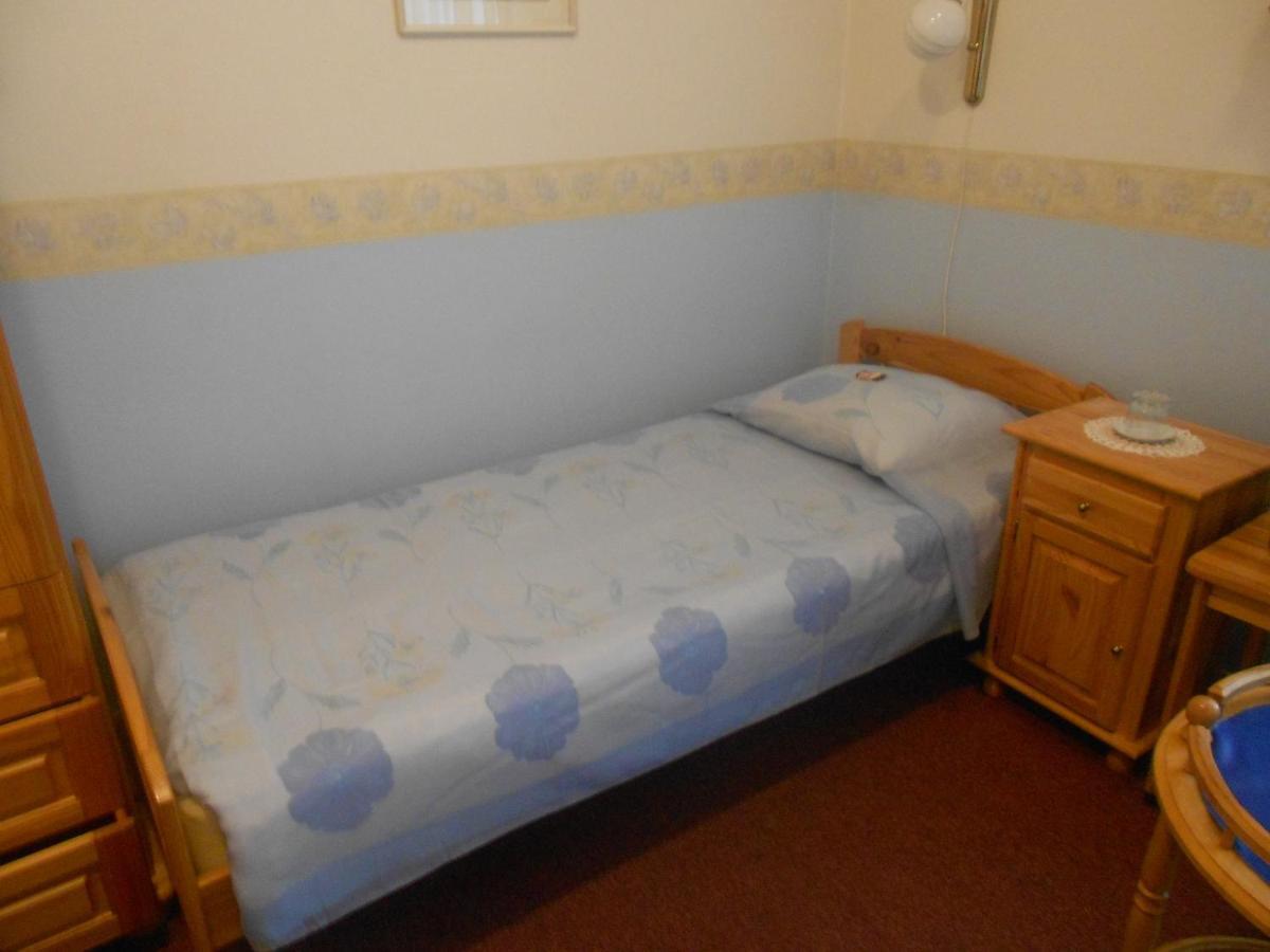 Poska Villa Guesthouse Таллінн Номер фото